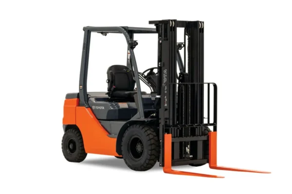 Toyota 8FBCU30 | 6000LB | Forklift Warehouse | 4 Stage Electric